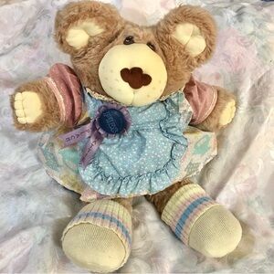 FURSKINS Original Appalachian Artworks 1983, 1984 Xavier Roberts Hattie 23”